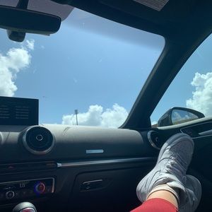 Meet your Posher, Nicole